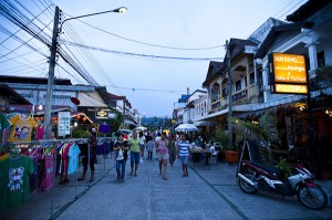 Mae Nam Walking Street