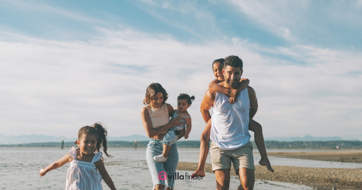 Best Family-Friendly Places to Stay in Koh Samui (2025 Edition) | Family Relaxing in Tropical Beach Illustration