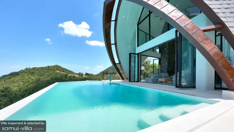 villa Moonshadow infinity pool