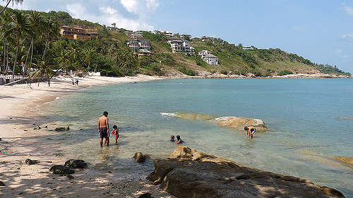 kids-friendly beaches samui