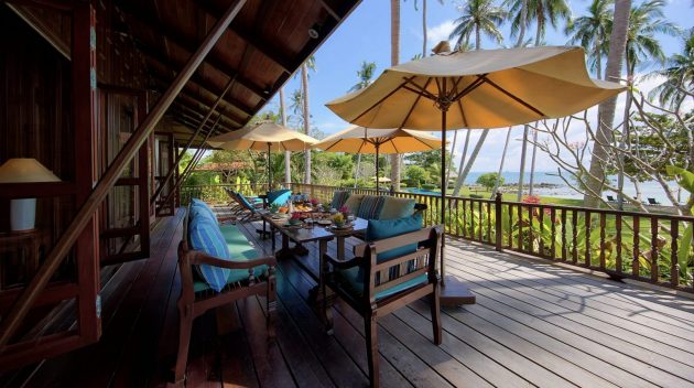 Ban Sairee alfresco dining