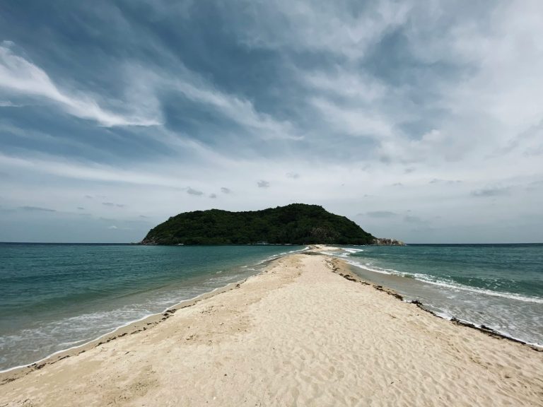 7 Secret and Hidden Beaches in Koh Samui