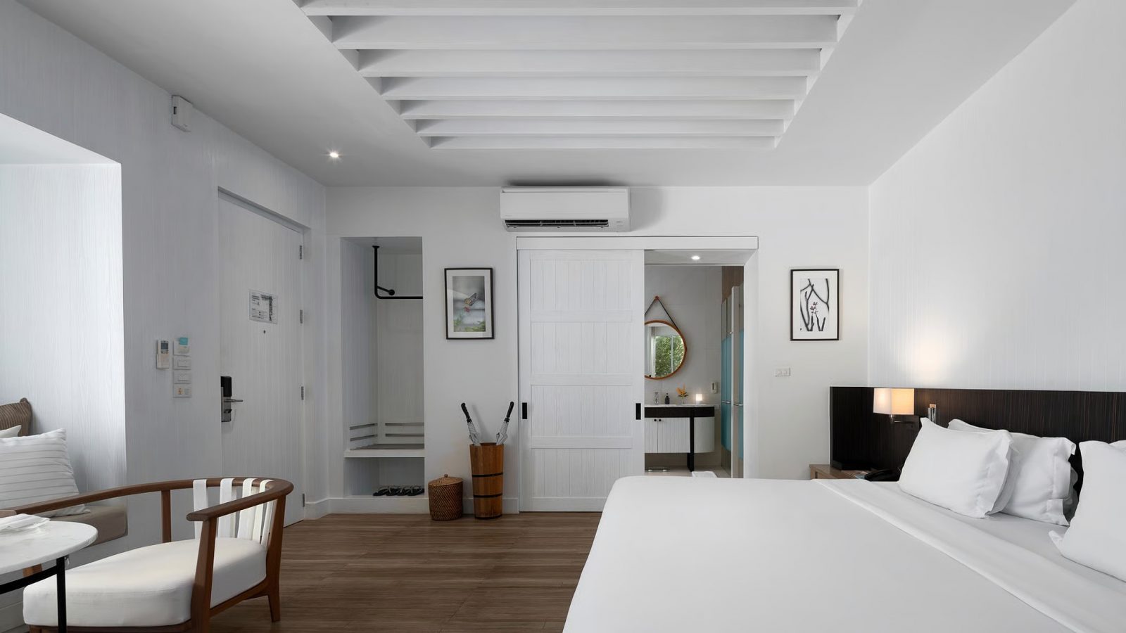 oasis-pool-villa-bedroom